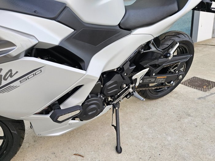 2024 Kawasaki NINJA 500 White