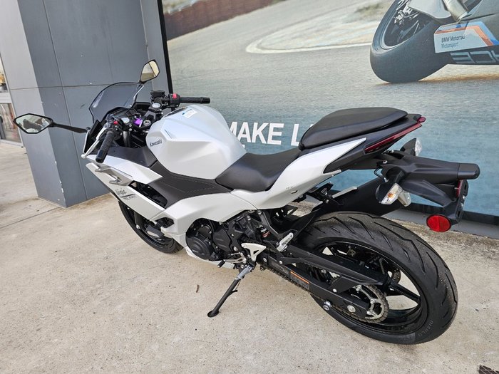2024 Kawasaki NINJA 500 White