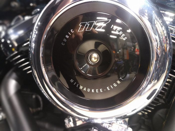 2026 Harley-Davidson Heritage Classic 117 (FLHC) Softail Black