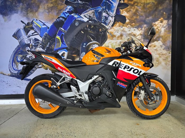 Honda CBR250R (ABS)