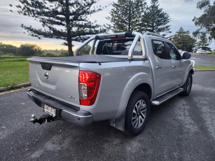 2017 Nissan Navara ST-X