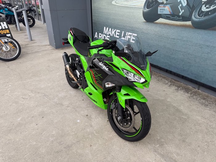 2024 Kawasaki NINJA 400 Green