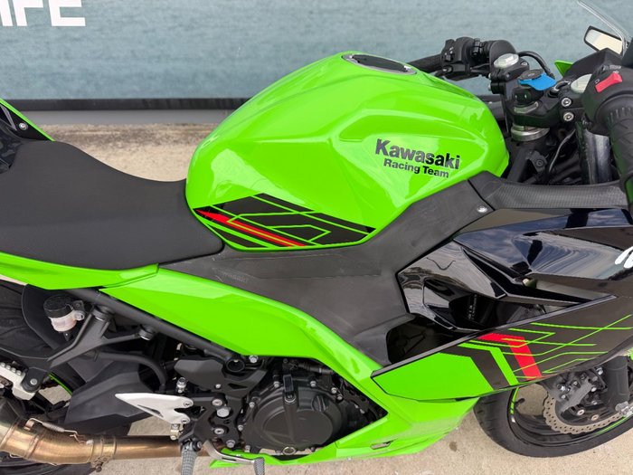2024 Kawasaki NINJA 400 Green