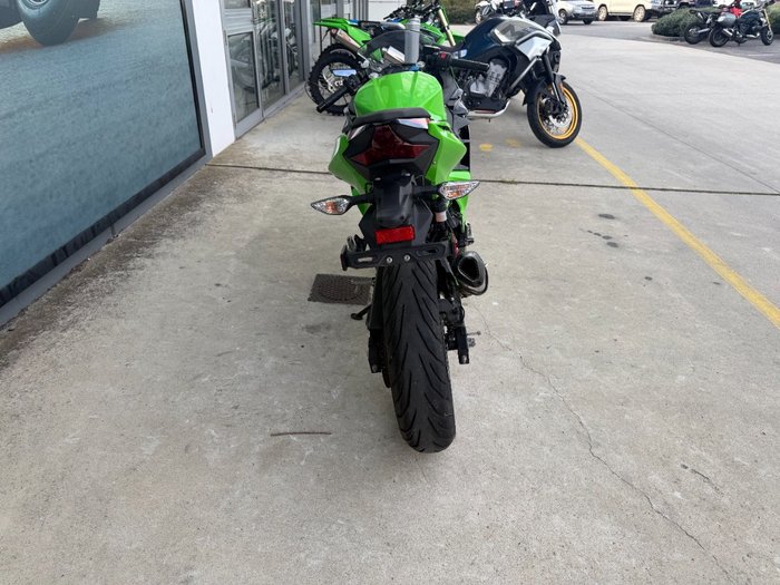 2024 Kawasaki NINJA 400 Green