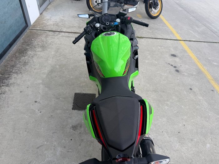 2024 Kawasaki NINJA 400 Green