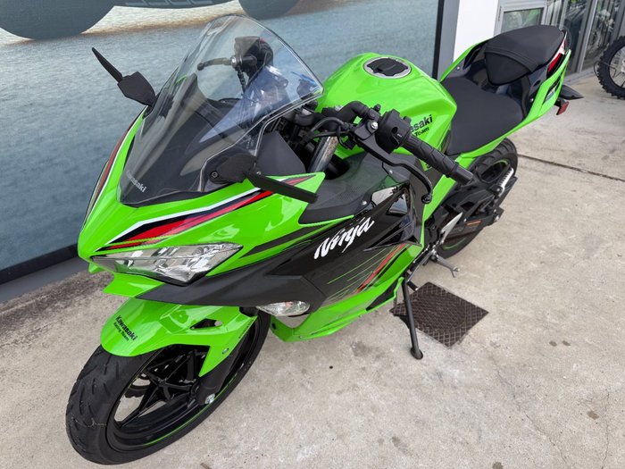 2024 Kawasaki NINJA 400 Green