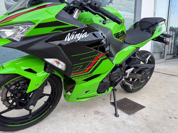 2024 Kawasaki NINJA 400 Green