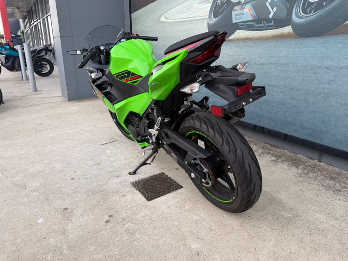 2024 Kawasaki NINJA 400 Green