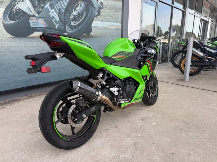 2024 Kawasaki NINJA 400 Green