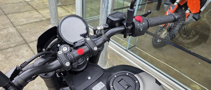 2026 Royal Enfield Guerrilla 450 Guerrilla Grey