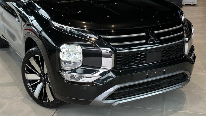 2025 Mitsubishi Outlander PHEV Exceed Tourer