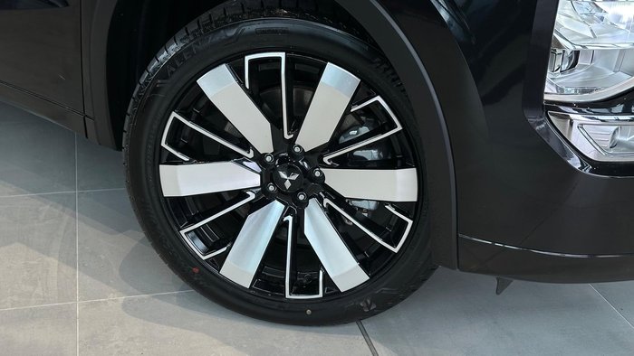 2025 Mitsubishi Outlander PHEV Exceed Tourer