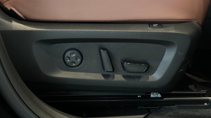 2025 Mitsubishi Outlander PHEV Exceed Tourer