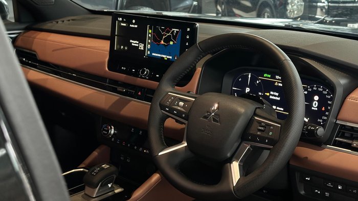 2025 Mitsubishi Outlander PHEV Exceed Tourer ZM MY25 AWD White Diamond with Black Mica Roof