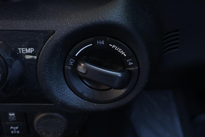 2021 Toyota Hilux SR5