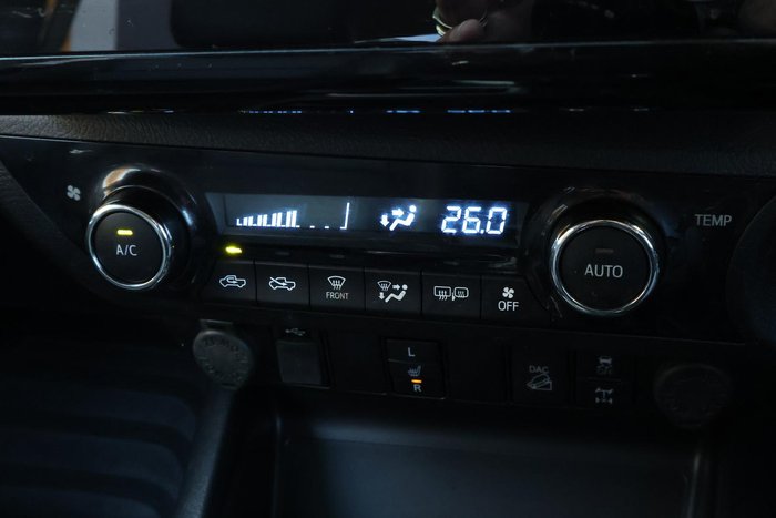 2021 Toyota Hilux SR5