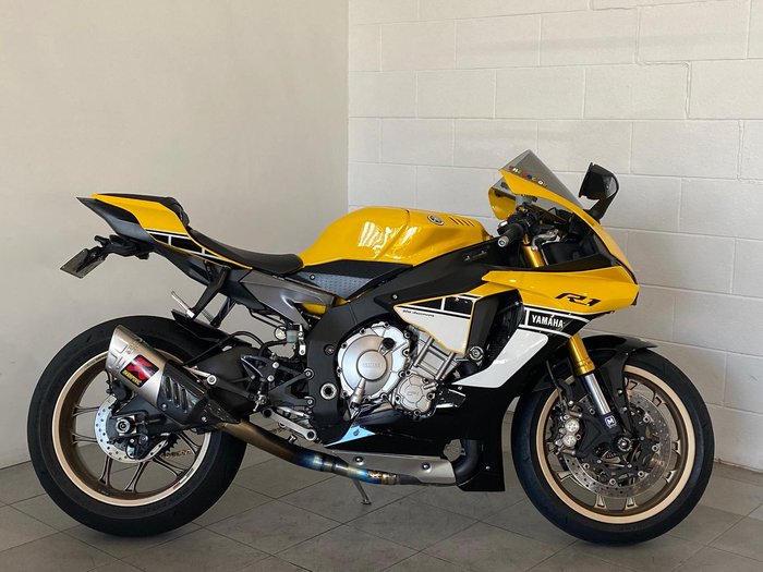 2016 Yamaha YZF-R1SP