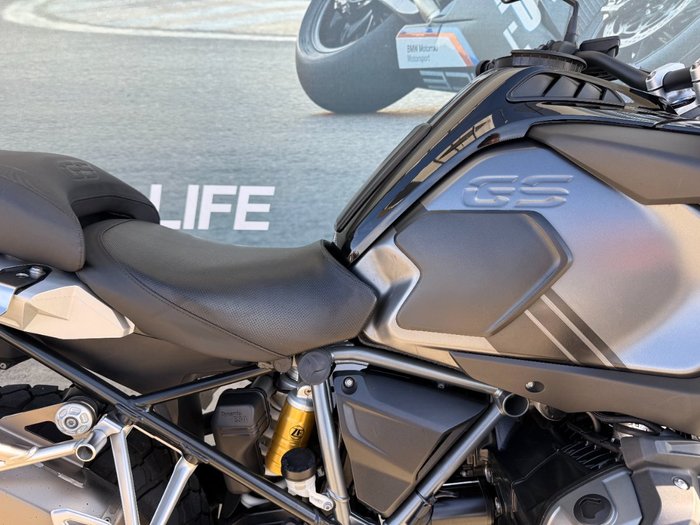 2022 BMW Motorrad R 1250 GS TRIPLE BLACK Black