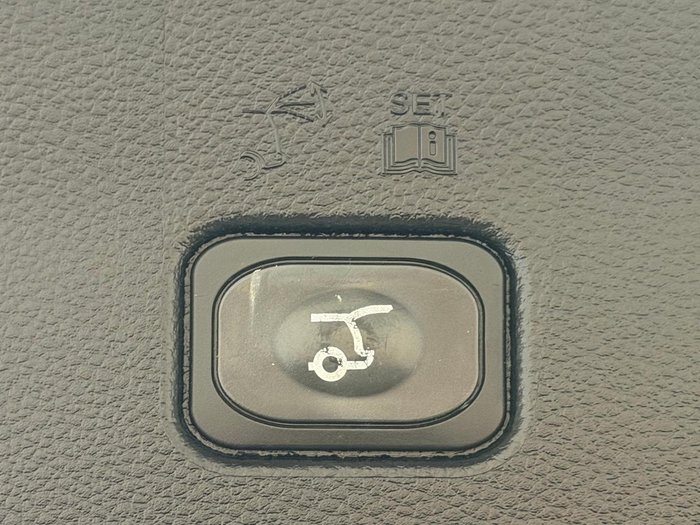 2020 Ford Everest Titanium