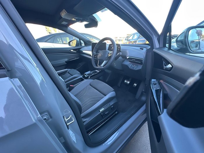 2025 Volkswagen ID.4 Pro