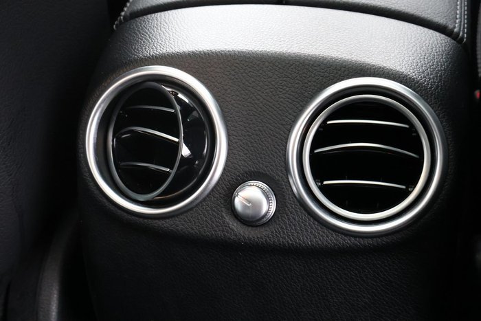 2019 Mercedes-Benz GLC-Class GLC300