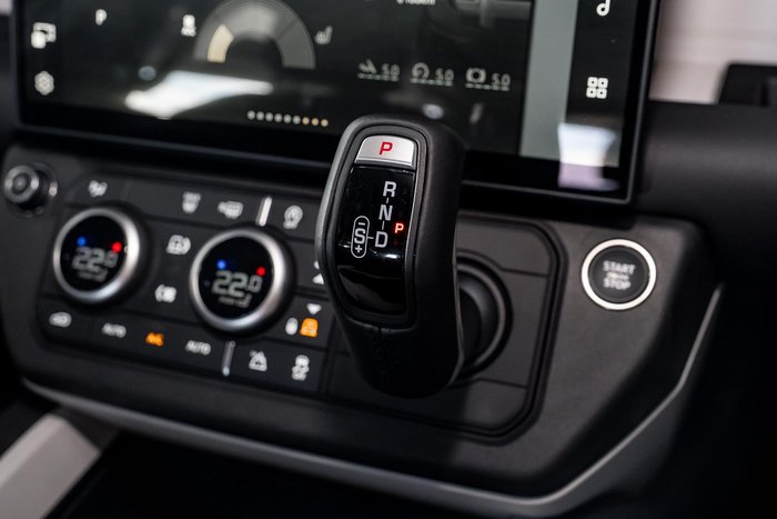 2026 Land Rover Defender 110 D350 X-Dynamic HSE