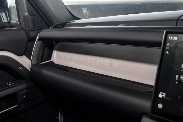 2026 Land Rover Defender 110 D350 X-Dynamic HSE