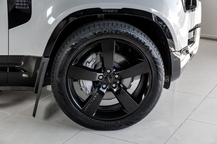 2026 Land Rover Defender 110 D350 X-Dynamic HSE