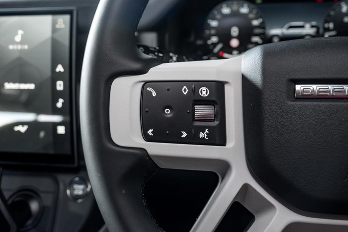 2026 Land Rover Defender 110 D350 X-Dynamic HSE