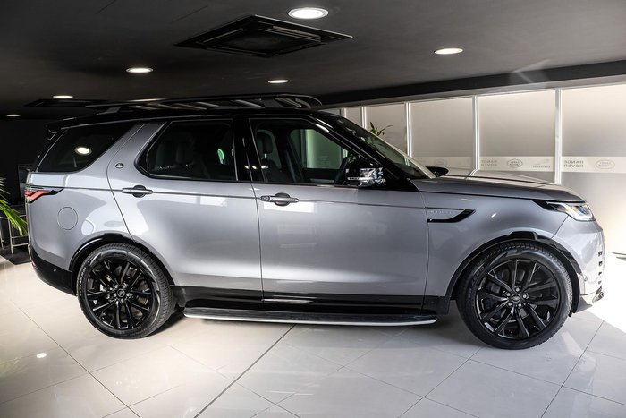 2026 Land Rover Discovery D350 Dynamic SE