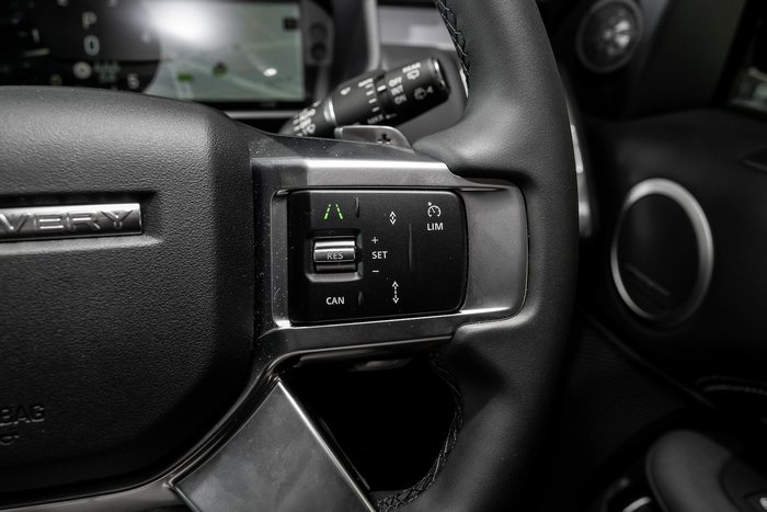 2026 Land Rover Discovery D350 Dynamic SE