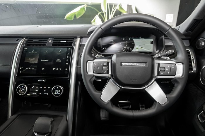 2026 Land Rover Discovery D350 Dynamic SE