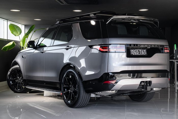 2026 Land Rover Discovery D350 Dynamic SE
