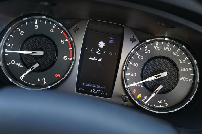 2023 Toyota Hilux SR