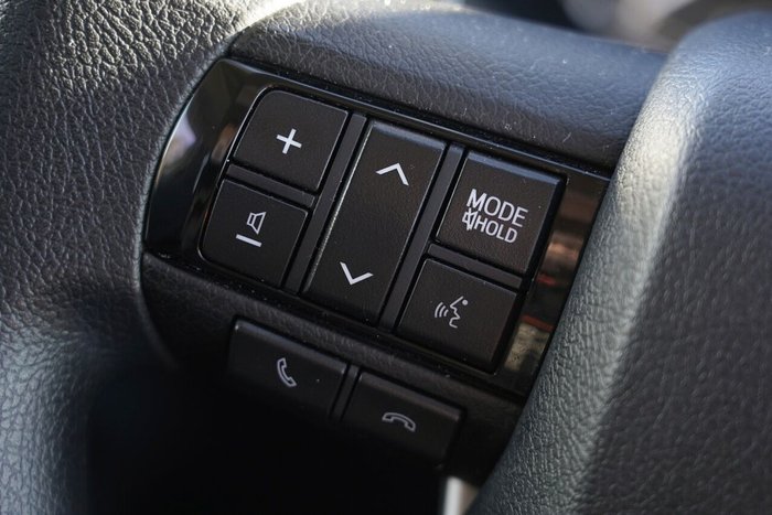 2023 Toyota Hilux SR