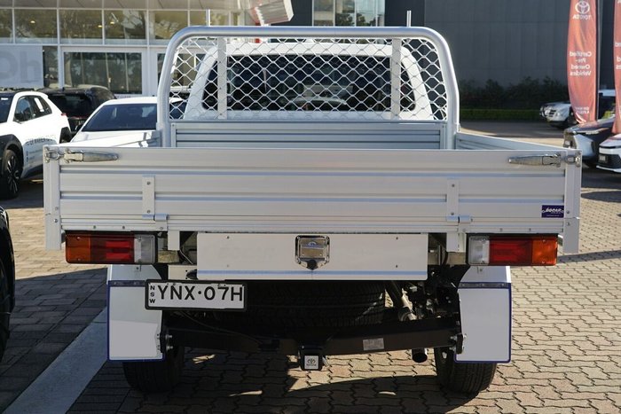 2023 Toyota Hilux SR