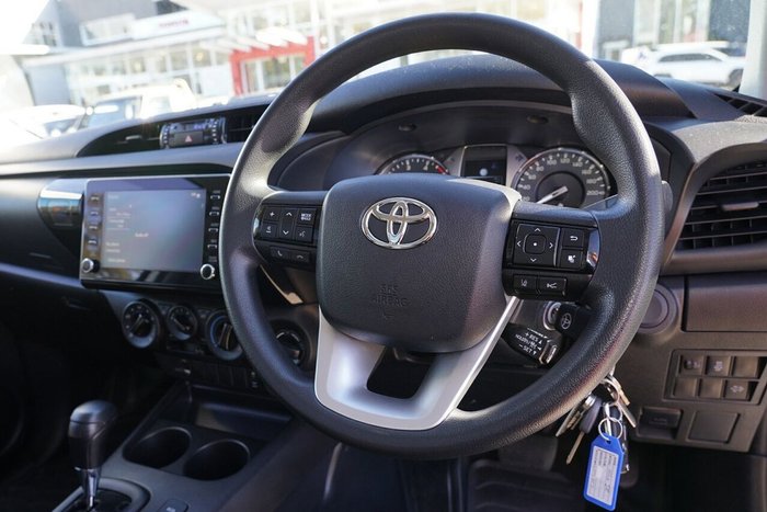 2023 Toyota Hilux SR