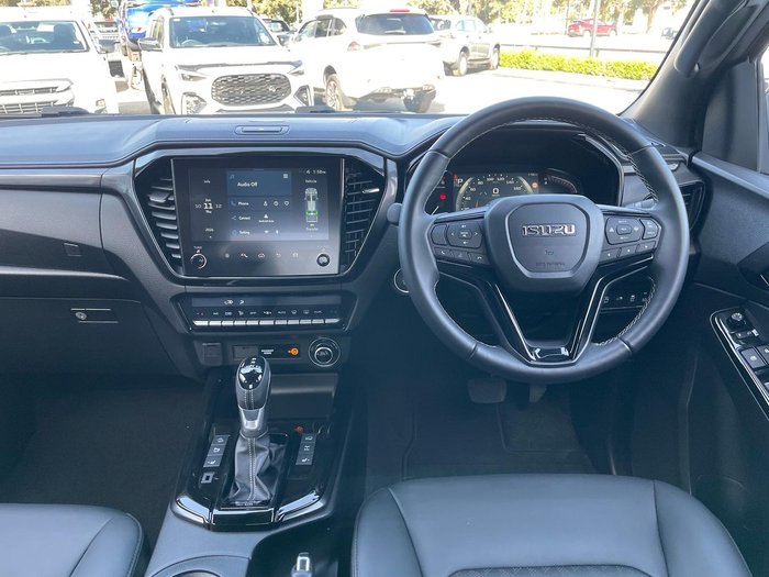 2025 Isuzu D-MAX BLADE