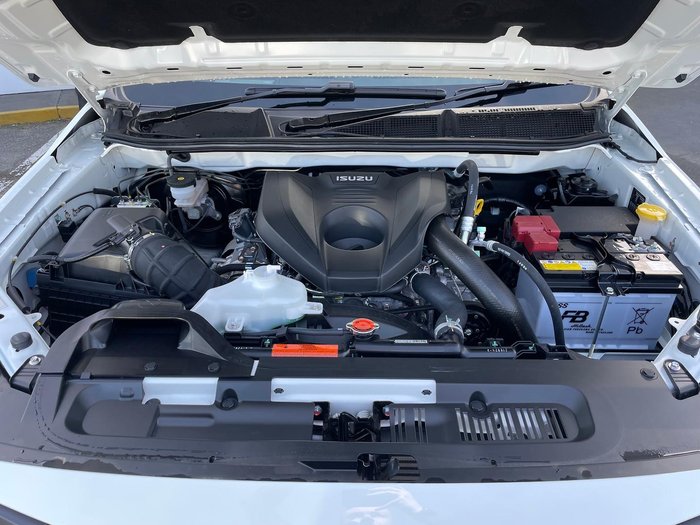 2025 Isuzu D-MAX BLADE