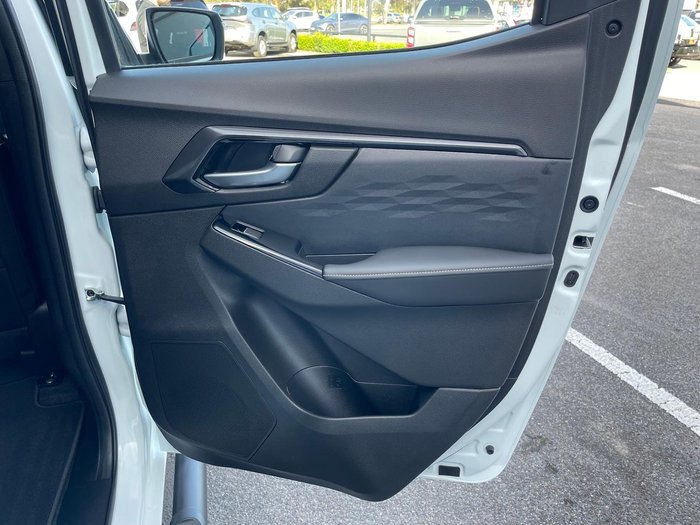 2025 Isuzu D-MAX BLADE