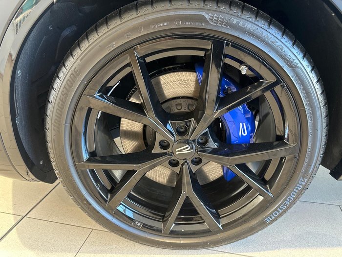 2025 Volkswagen Touareg R