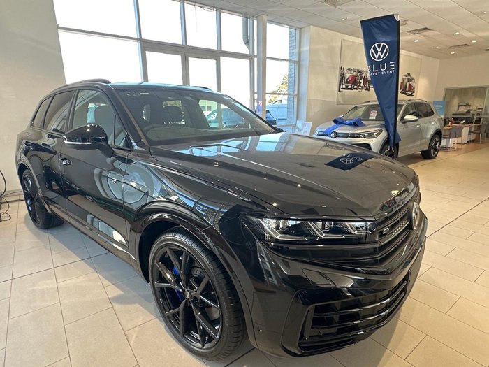2025 Volkswagen Touareg R