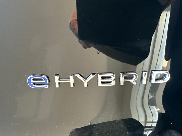 2025 Volkswagen Touareg R