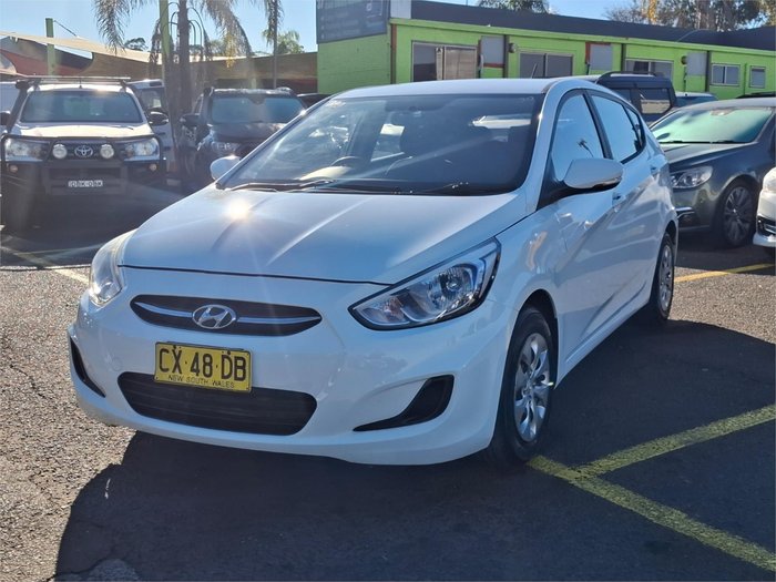 2016 Hyundai Accent Active