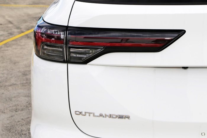 2026 Mitsubishi Outlander LS