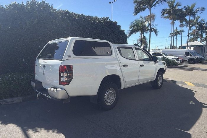2022 Mitsubishi Triton GLX