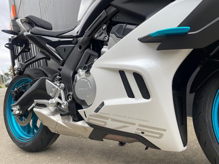 2026 CFMOTO 675SR-R SR White