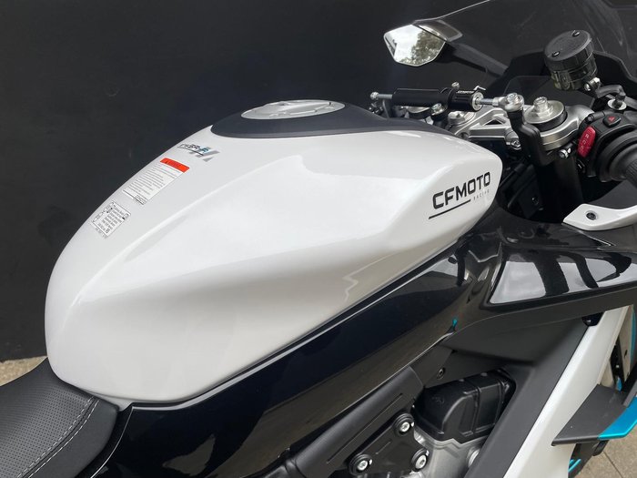 2026 CFMOTO 675SR-R SR White
