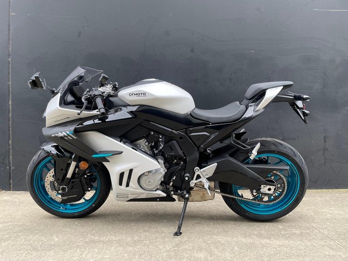 2026 CFMOTO 675SR-R SR White
