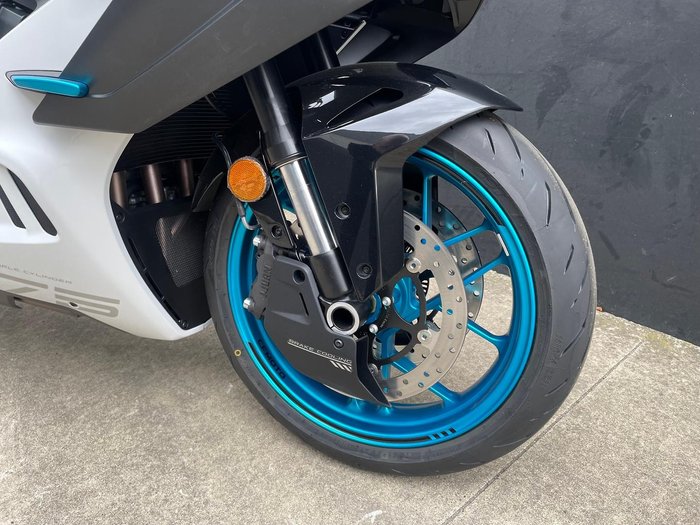 2026 CFMOTO 675SR-R SR White